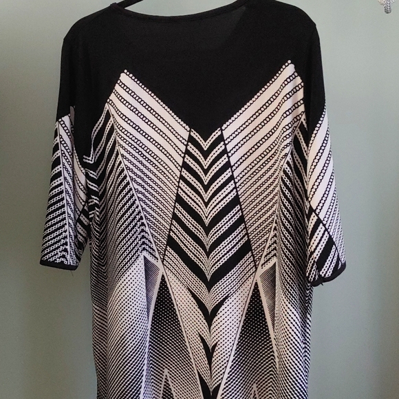 🛍️Women's Plus Size Mid-Sleeves Top - Picture 4 of 4